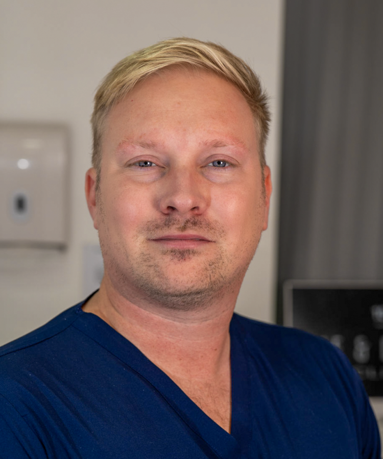 Team -Eye & Dental Clinic